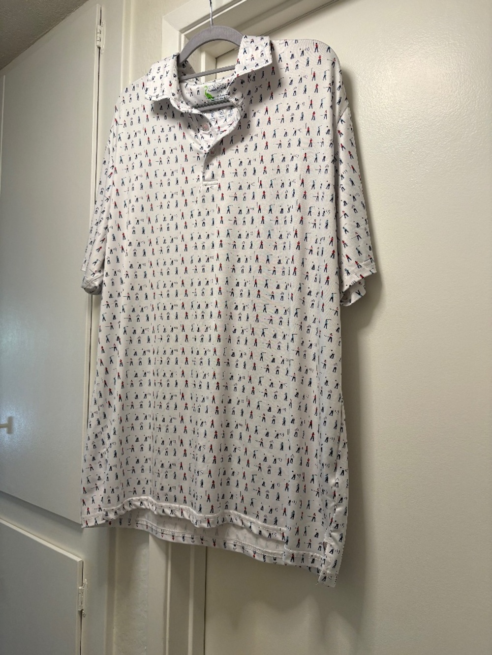 Tailor Byrd golf shirt with little golfers on it - size XL